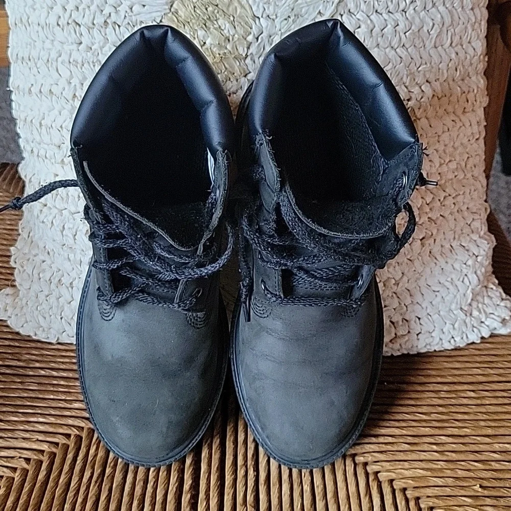 Timberland  boots, grayish black, size 4 junior